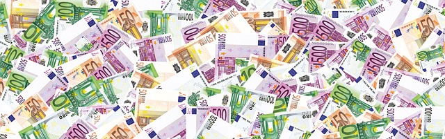tapeta z euro bankovek.jpg